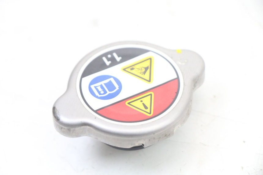 photo de TAPPO DEL RADIATORE HONDA PCX (JF57/JF64) 125 (2014 - 2018)