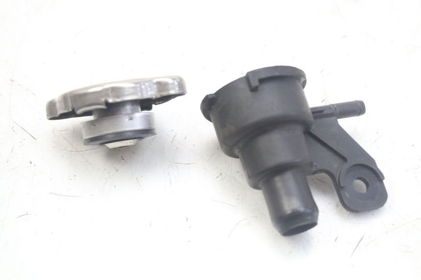 photo de TAPPO DEL RADIATORE KYMCO X-CITING XCITING 400 (2014 - 2018)