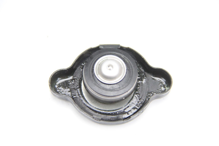 photo de TAPPO DEL RADIATORE SUZUKI GSR 600 (2005 - 2012)