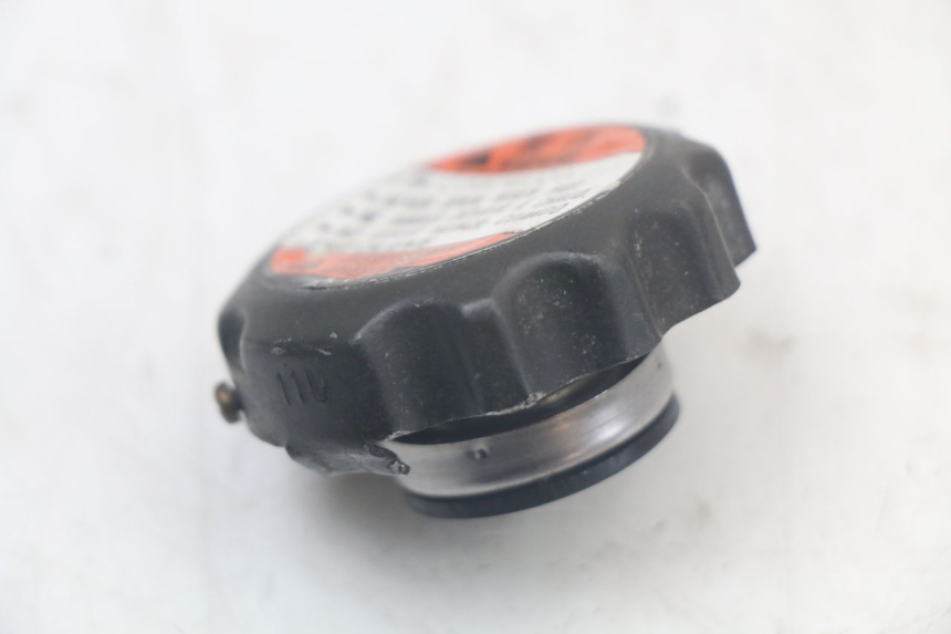 photo de TAPPO DEL RADIATORE SUZUKI SV N 650 (1999 - 2002)