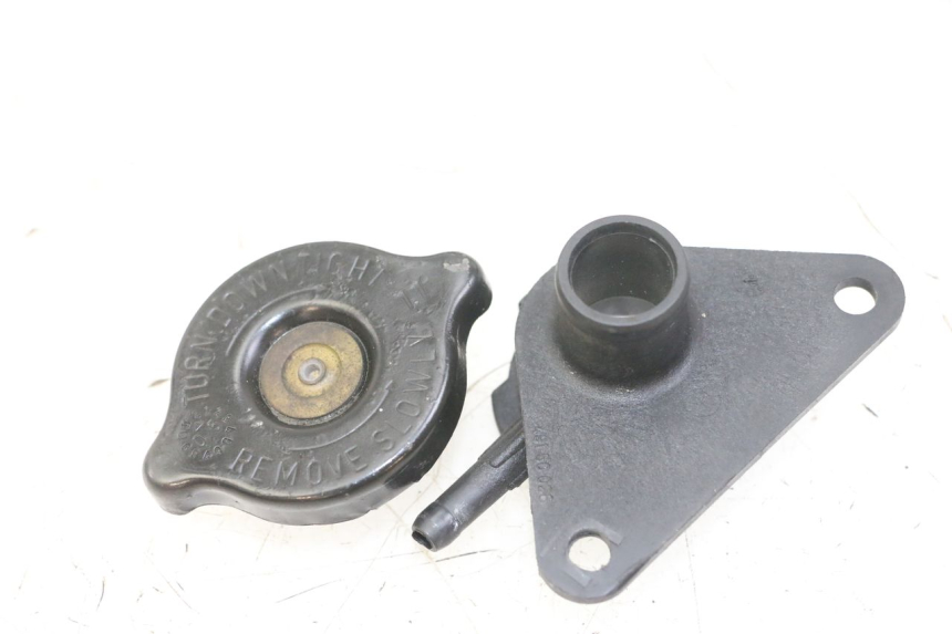 photo de TAPPO DEL RADIATORE SUZUKI UH BURGMAN 125 (2002 - 2006)