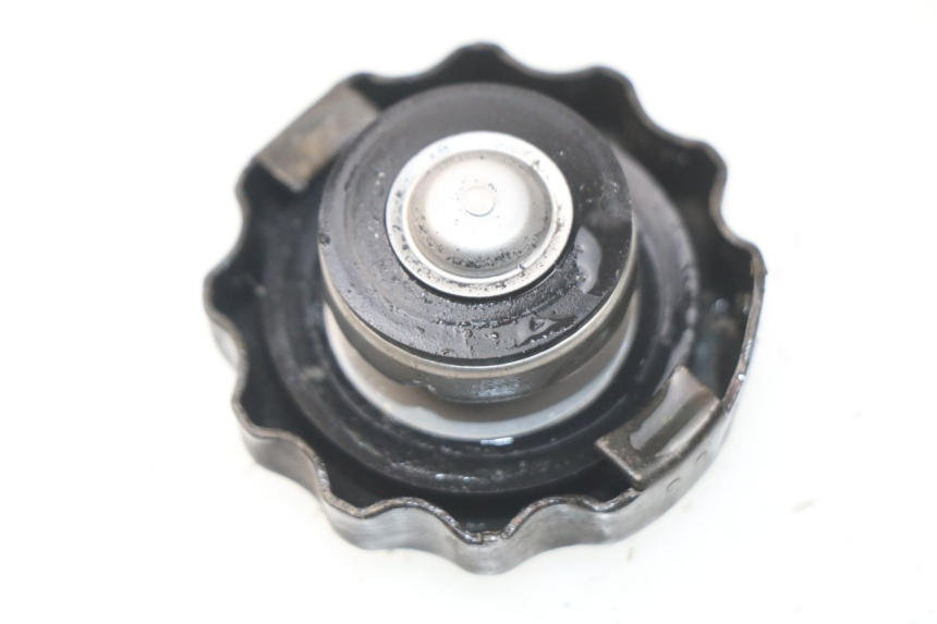 photo de TAPPO DEL RADIATORE HONDA XLV VARADERO 125 (2000 - 2006)