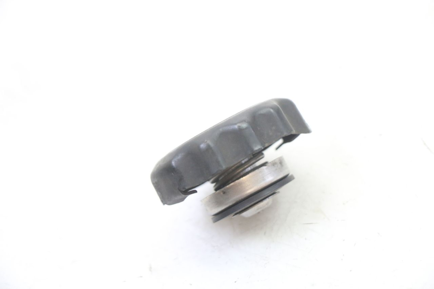 photo de TAPPO DEL RADIATORE HONDA XLV VARADERO 125 (2000 - 2006)