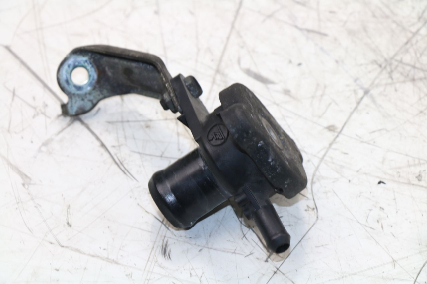 photo de TAPPO DEL RADIATORE YAMAHA YP MAJESTY ABS 400 (2007 - 2009)