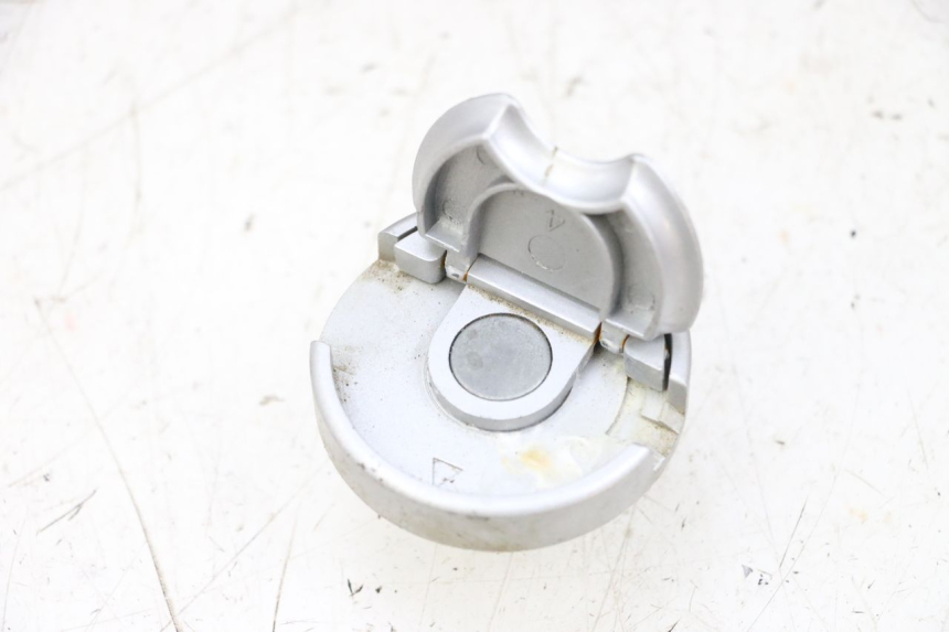 photo de TAPPO SERBATOIO CARBURANTE KYMCO AGILITY 4T 50 (2018 - 2022) - Zoom sullo stato d'uso