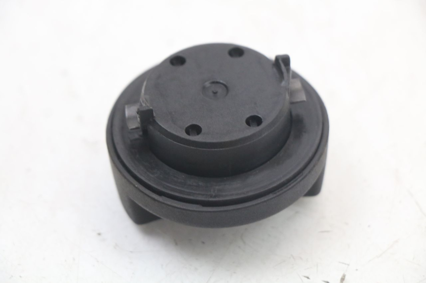 photo de TAPPO SERBATOIO BMW C1 125 (2000 - 2003)