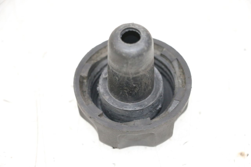 photo de TAPPO SERBATOIO CARBURANTE MBK BOOSTER SPIRIT NAKED 50 (2004 - 2017) - Dettaglio del componente