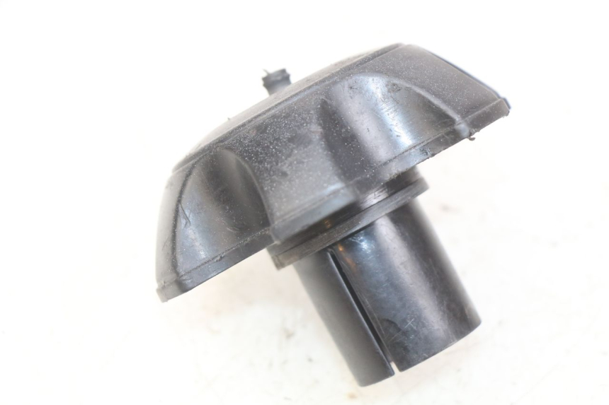 photo de TAPPO SERBATOIO CARBURANTE HONDA CR 125 (1995 - 1997) - Zoom sullo stato d'uso