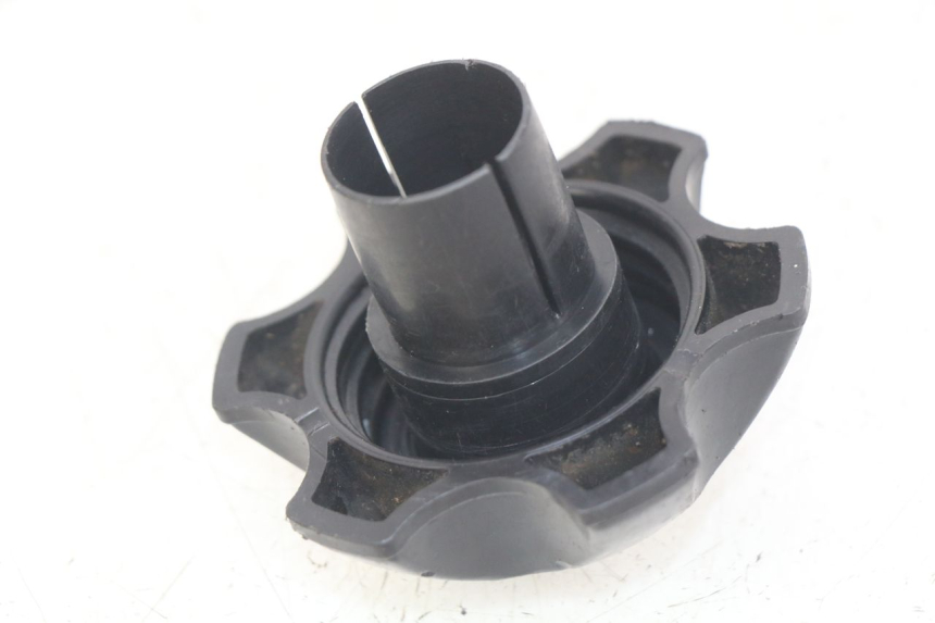 photo de TAPPO SERBATOIO CARBURANTE HONDA CR 80 (2001 - 2003)