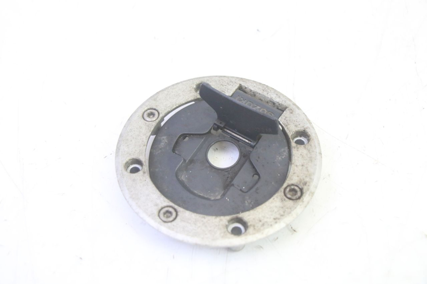 photo de TAPPO SERBATOIO SUZUKI DL V STROM 1000 (2002 - 2007) - Zoom sullo stato d'uso