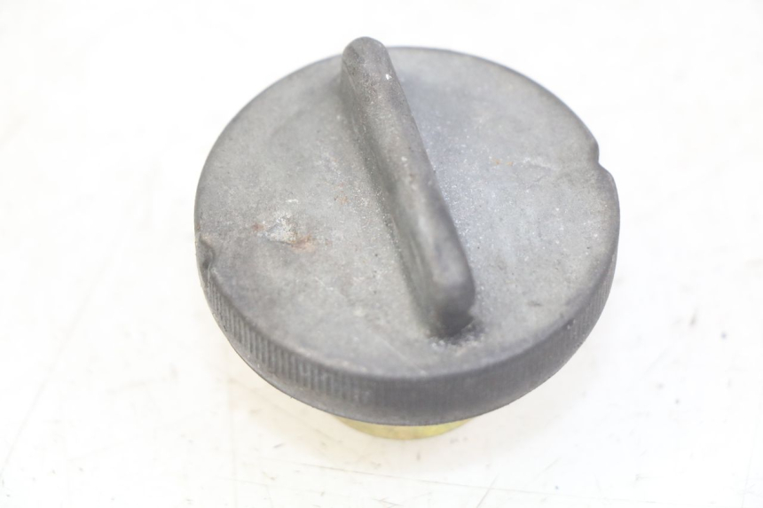 photo de TAPPO SERBATOIO CARBURANTE HONDA FES PANTHEON 2T 125 (1998 - 2002)