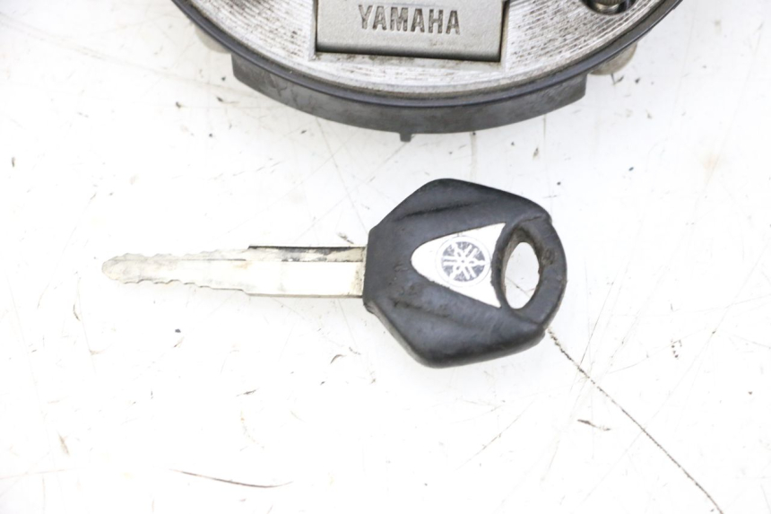 photo de TAPPO SERBATOIO YAMAHA FJR ABS 1300 (2006 - 2012) - Stato della superficie e materiale