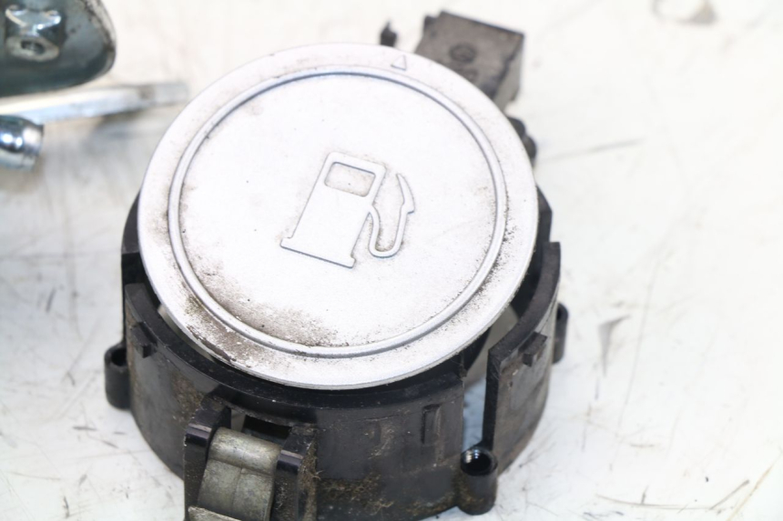 photo de TAPPO SERBATOIO CARBURANTE KYMCO GRAND DINK 125 (2008 - 2014)