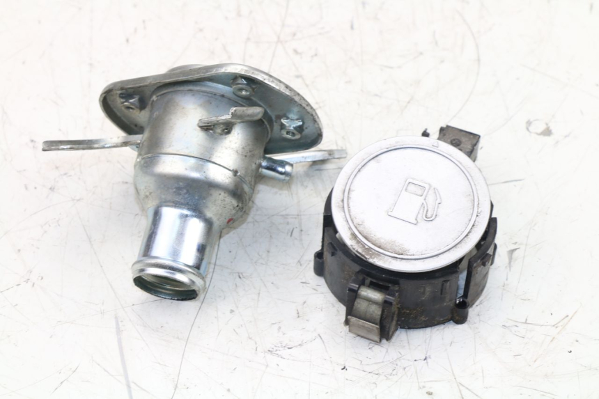 photo de TAPPO SERBATOIO CARBURANTE KYMCO GRAND DINK 125 (2008 - 2014)