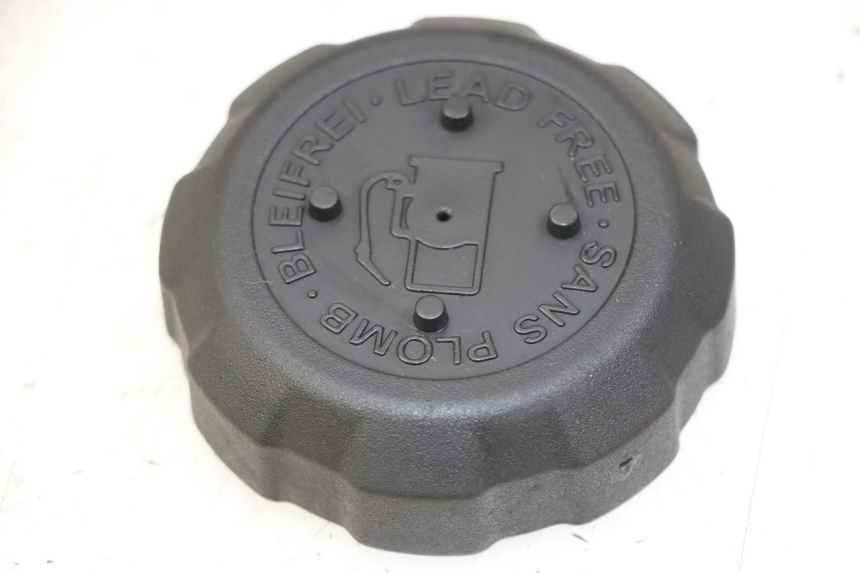 photo de TAPPO SERBATOIO PEUGEOT SATELIS COMPRESSOR K15 125 (2006 - 2009)