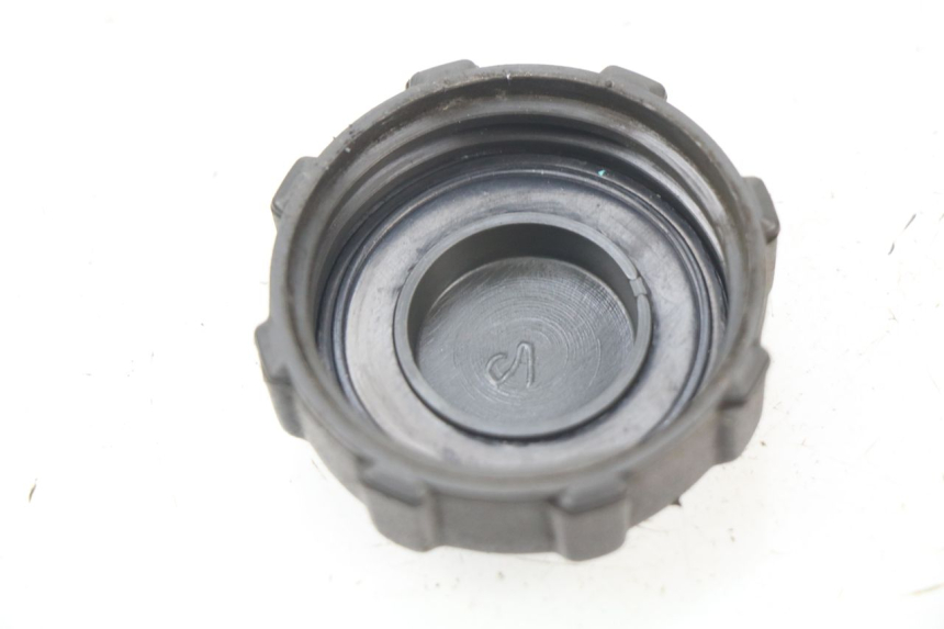 photo de TAPPO SERBATOIO CARBURANTE PIAGGIO BEVERLY 500 (2003 - 2007)