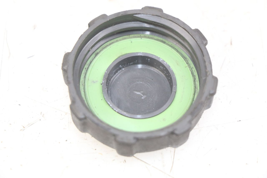 photo de TAPPO SERBATOIO CARBURANTE PIAGGIO VESPA PRIMAVERA 2T 50 (2013 - 2018)