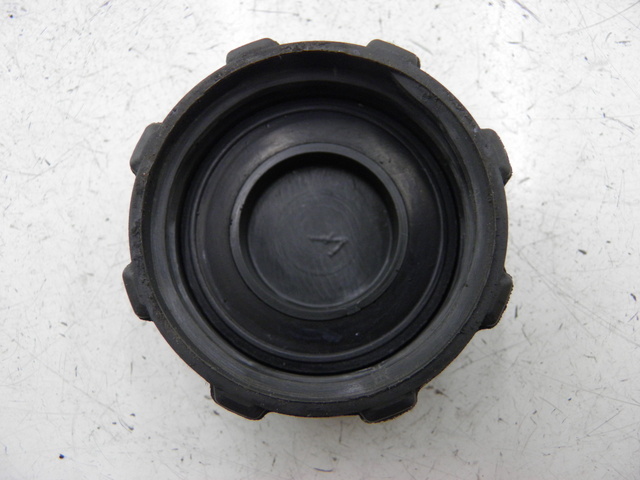 photo de TAPPO SERBATOIO CARBURANTE PIAGGIO X9 EVOLUTION 125 (2003 - 2007)