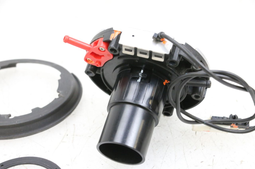 photo de TAPPO SERBATOIO BMW R GS 1250 (2021 - 2024) - Dettagli dei punti di fissaggio