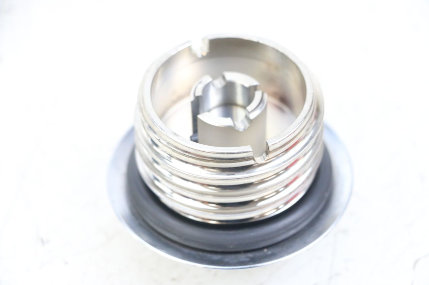 photo de TAPPO SERBATOIO CARBURANTE HARLEY DAVIDSON SPORTSTER XL CUSTOM 1200 (2003 - 2004)