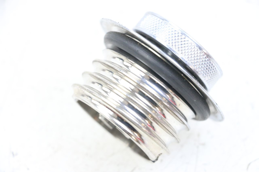 photo de TAPPO SERBATOIO CARBURANTE HARLEY DAVIDSON SPORTSTER XL CUSTOM 1200 (2003 - 2004)