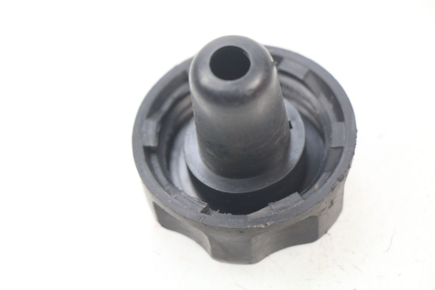 photo de TAPPO SERBATOIO CARBURANTE YAMAHA SLIDER NAKED 50 (2004 - 2018)