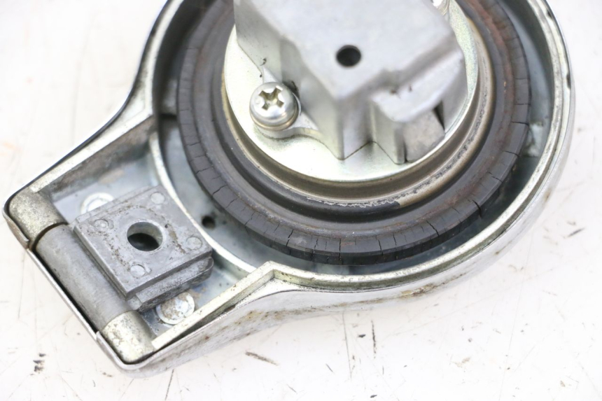 photo de TAPPO SERBATOIO YAMAHA SR 125 (1982 - 2003)