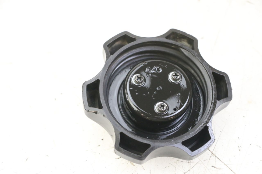 photo de TAPPO SERBATOIO CARBURANTE YAMAHA YZ-F YZF 250 (2007 - 2013)