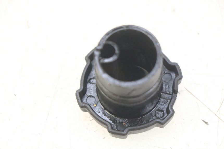 photo de TAPPO SERBATOIO OLIO DERBI BOULEVARD 50 (2009 - 2006)