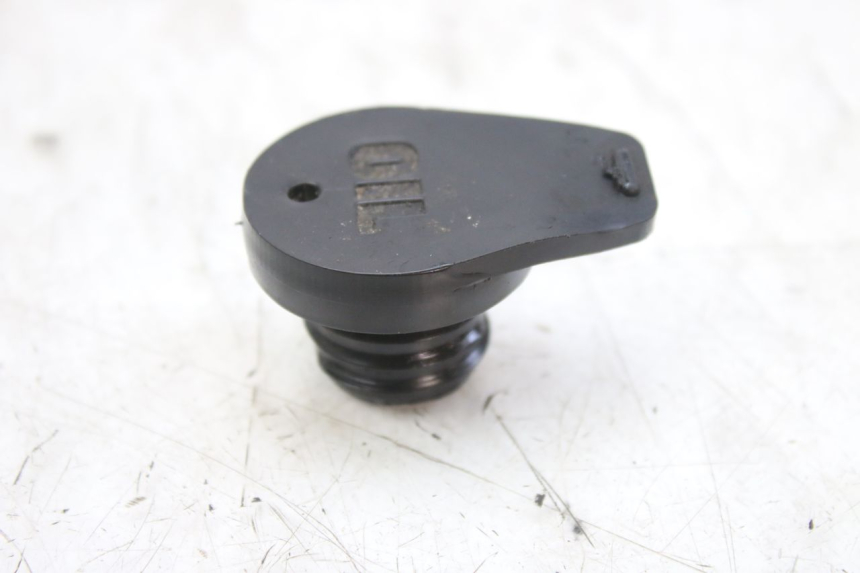 photo de TAPPO SERBATOIO OLIO DERBI GPR 50 (2004 - 2009)