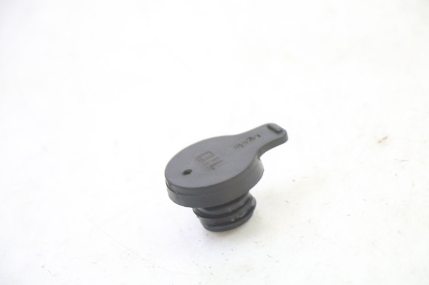photo de TAPPO SERBATOIO OLIO APRILIA ETX 125 (1998 - 2002)