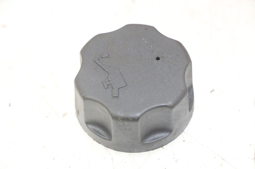 photo de TAPPO SERBATOIO OLIO PEUGEOT JET FORCE CARBU 50 (2003 - 2016)
