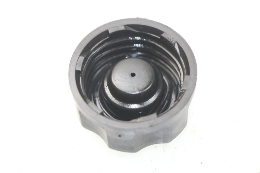 photo de TAPPO SERBATOIO OLIO PEUGEOT LUDIX 50 (2005 - 2007)
