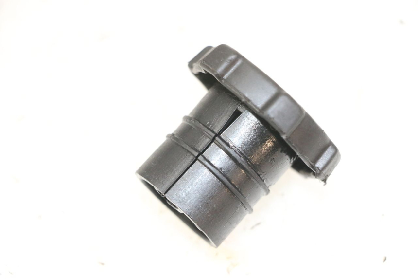 photo de TAPPO SERBATOIO OLIO PIAGGIO FLY 2T 50 (2004 - 2017)