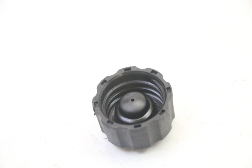photo de TAPPO SERBATOIO OLIO PEUGEOT VIVACITY 50 (2004 - 2009)