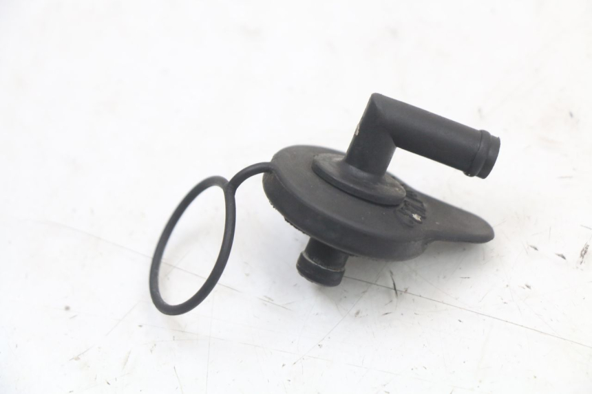 photo de VASO ESPANSIONE TAPPO HONDA CBR F 1000 (1993 - 1996) - Zoom sullo stato d'uso