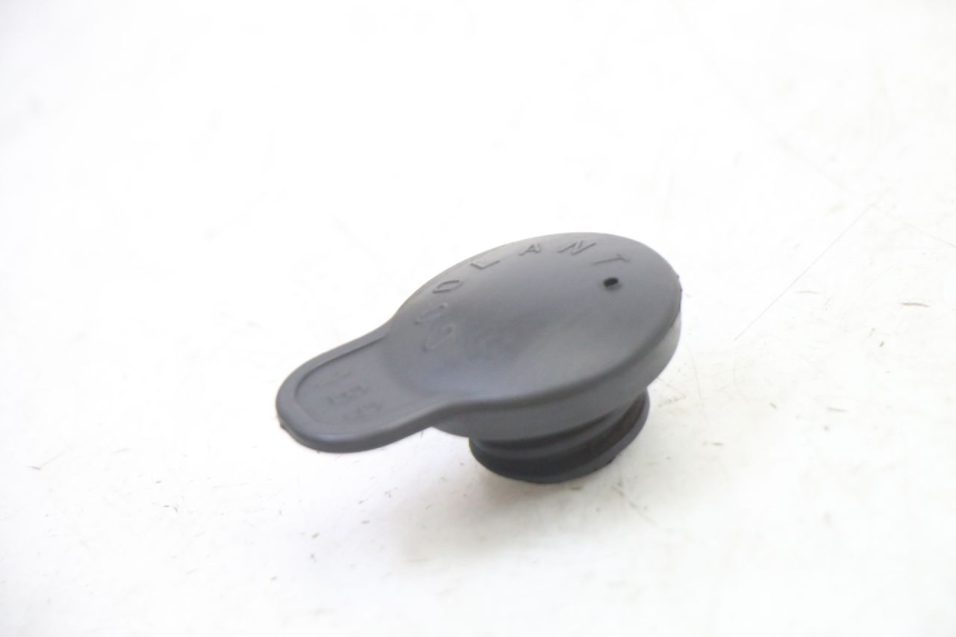 photo de TAPPO VASO ESPANSIONE YAMAHA XMAX X-MAX 125 (2006 - 2009)