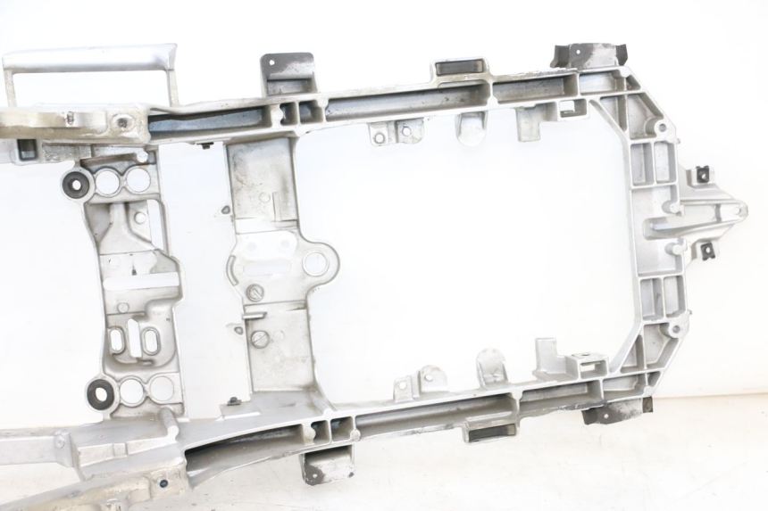 photo de BOUCLE TELAIO POSTERIORE YAMAHA FJR ABS 1300 (2006 - 2012) - Primo piano tecnico