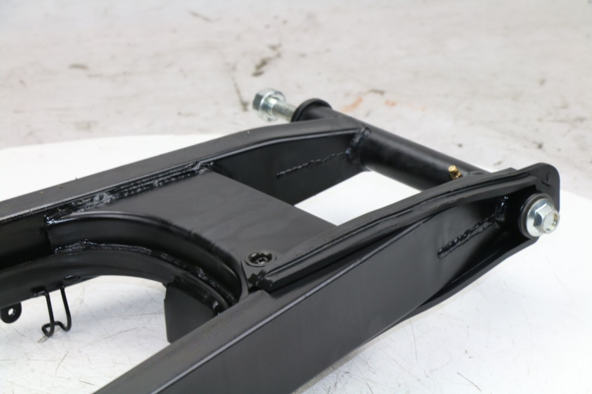 photo de BRACCIO OSCILLANTE DAELIM VJ ROADWIN FI 125 (2008 - 2017)