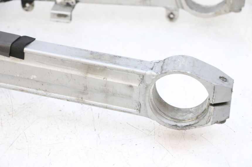 photo de FORCELLONE KAWASAKI GPZ RX 1000 (1986 - 1988) - Primo piano ad alta risoluzione