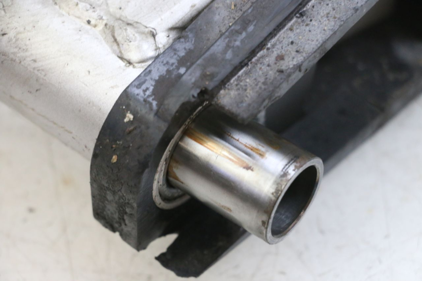 photo de Braccio oscillante SUZUKI GSF N BANDIT 600 (1996 - 1999) - Altra angolazione