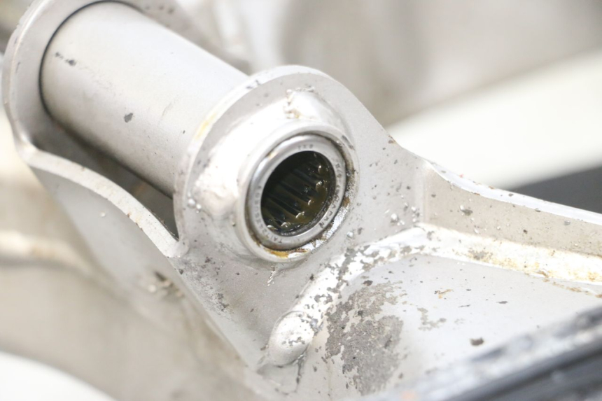 photo de Braccio oscillante SUZUKI GSF N BANDIT 600 (1996 - 1999) - Primo piano tecnico