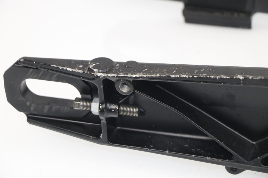 photo de Braccio oscillante HUSQVARNA SVARTPILEN 701 690 (2019 - 2020)