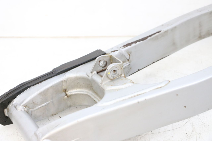 photo de BRACCIO OSCILLANTE HONDA NSR R 125 (1994 - 2003) - Primo piano ad alta risoluzione