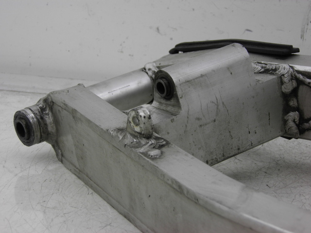 photo de Braccio oscillante YAMAHA FZS FAZER 600 (1998 - 2001)