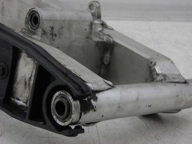 photo de Braccio oscillante YAMAHA FZS FAZER 600 (1998 - 2001)