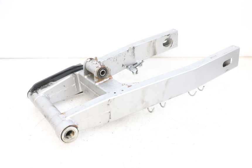 photo de FORCELLONE KAWASAKI ZR 7 750 (1999 - 2001) - Focus sulla struttura