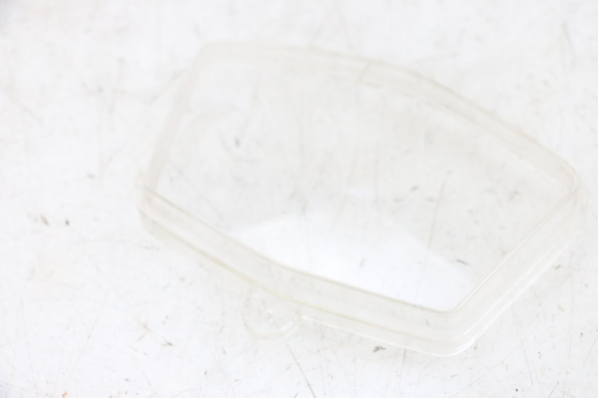 photo de COPERCHIO CONTACHILOMETRI PEUGEOT KISBEE 4T 50 (2010 - 2017) - Dettaglio del componente