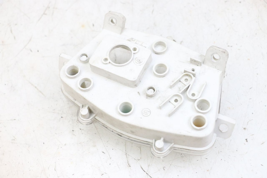 photo de COPERCHIO CONTACHILOMETRI PEUGEOT KISBEE 4T 50 (2018 - 2022) - Altra angolazione