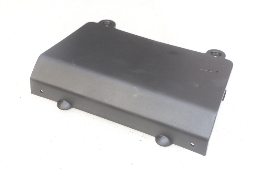 photo de COPERCHIO BATTERIA KYMCO AGILITY 16+ 4T 50 (2018 - 2023)